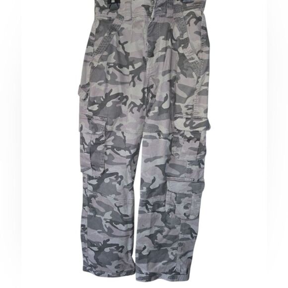 Abercrombie & Fitch TV DEMI BURNETTS Trousers Relaxed Fit Camo Pants Y2k Insta - Picture 11 of 16